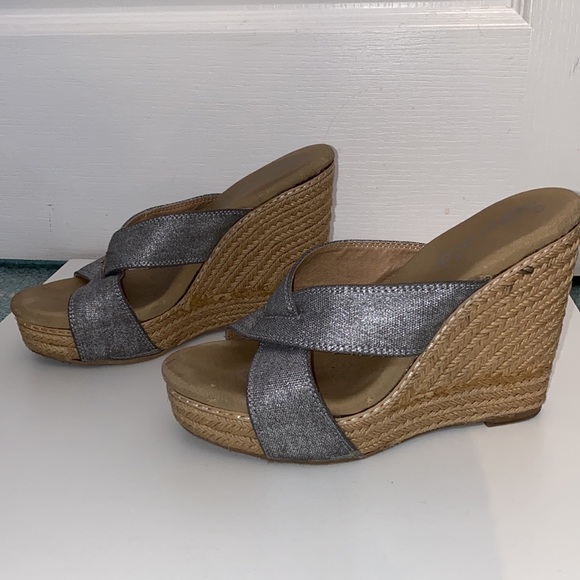 Splendid Silver Strap Wedges - Picture 2 of 6
